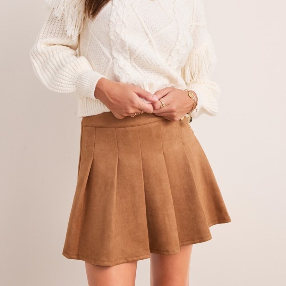 Francesca's Amber Faux Suede Pleated Skirt